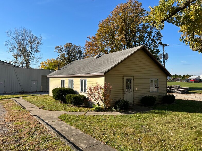 More Photos Of 17416 County Road 34, Goshen Manufacturing For Lease