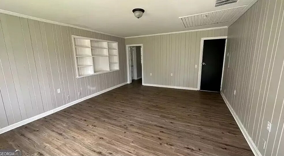 More Photos Of 305 S Walnut St, Greensboro Apartments For Sale