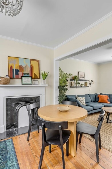 More Photos Of 140 Spring St, Charleston Hospitality For Sale