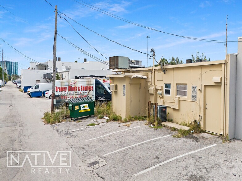 More Photos Of 2920-2940 E Commercial Blvd, Fort Lauderdale Storefront Retail Office For Lease