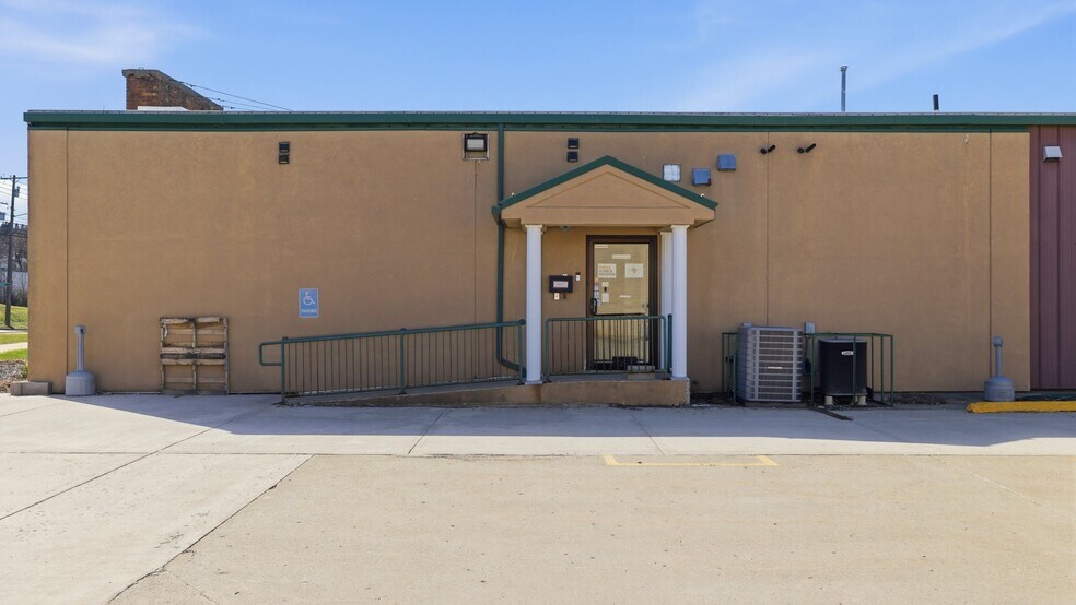 More Photos Of , Mansfield Office For Sale