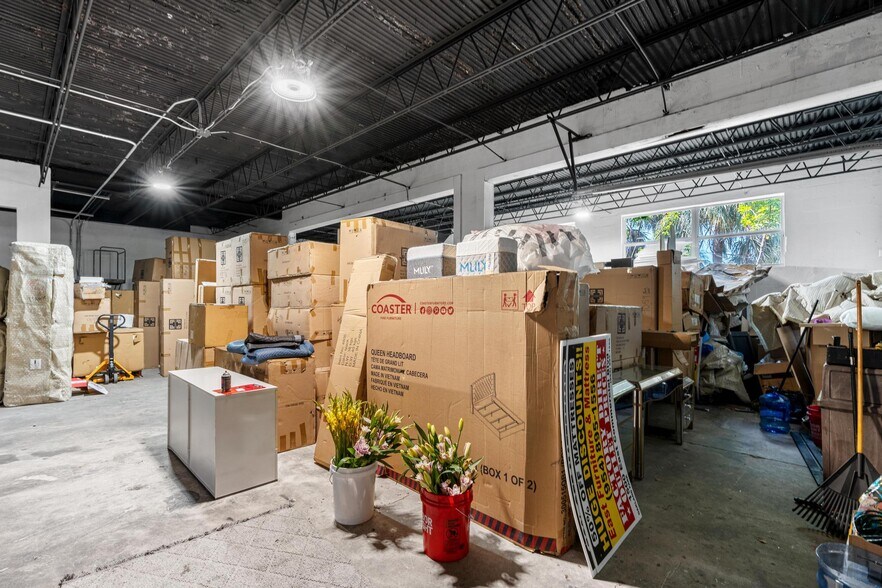 More Photos Of 1500 E Commercial Blvd, Fort Lauderdale Freestanding For Sale