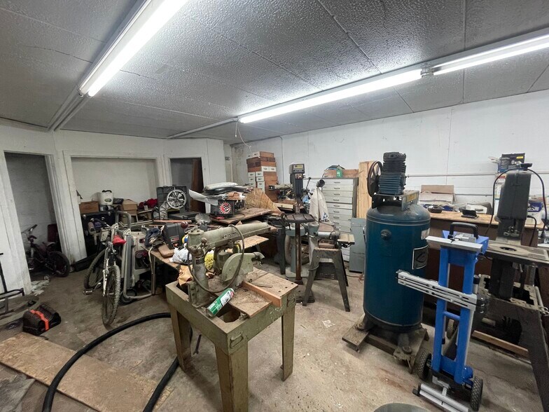 More Photos Of 6149 Cleveland St, Merrillville Industrial For Sale