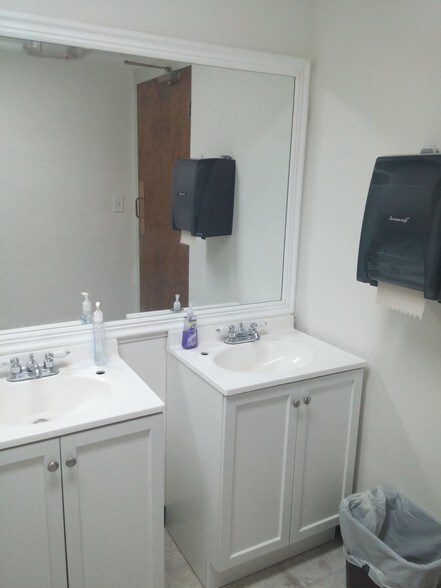 More Photos Of 6624 Jimmy Carter Blvd, Peachtree Corners Industrial For Sale