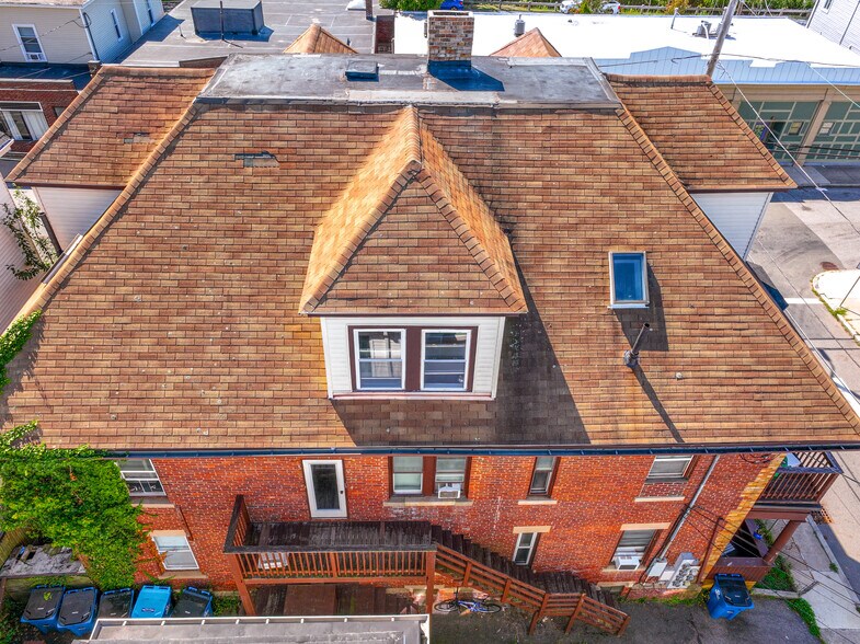 More Photos Of 5 Waveway Ave, Winthrop Apartments For Sale