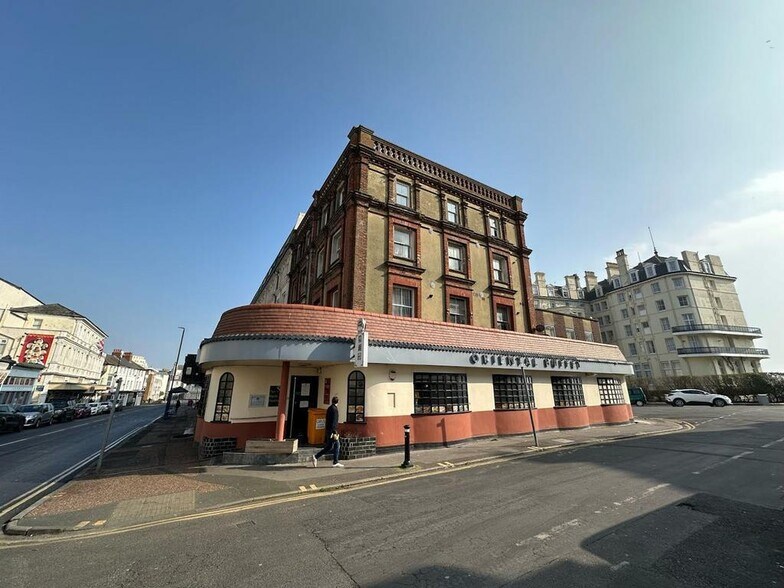 More Photos Of 113-115 Seaside Rd, Eastbourne Apartments For Sale