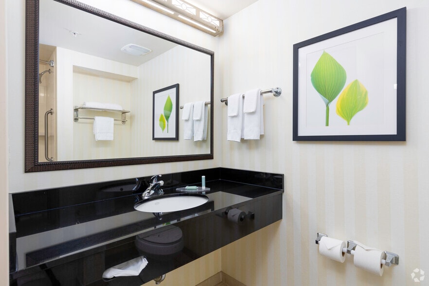 More Photos Of 4355 W New Haven Ave, Melbourne Hotel For Sale