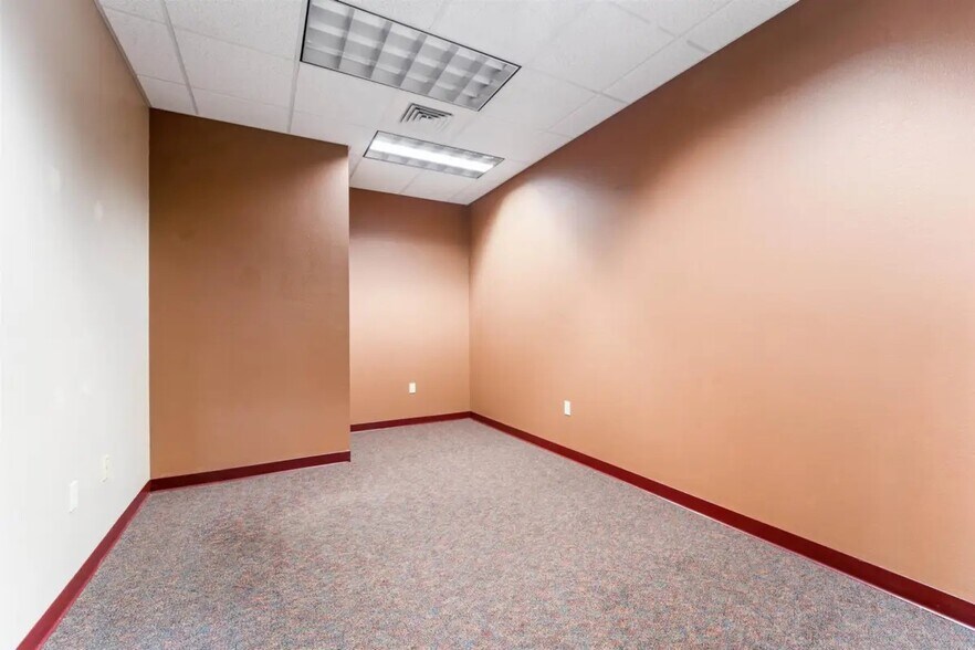 More Photos Of 180 Knights Way, Fond Du Lac Medical For Sale