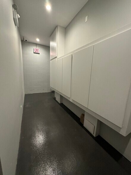 More Photos Of 1342 W Belmont Ave, Chicago Office Residential For Sale