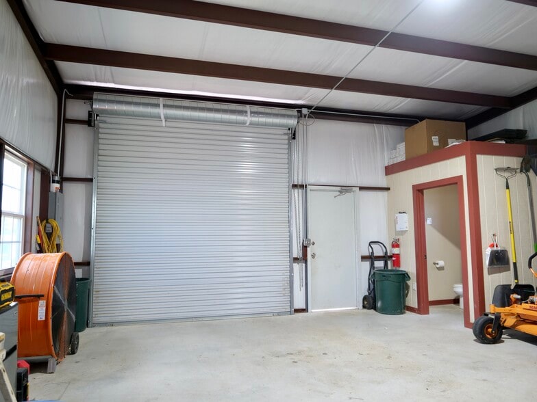 More Photos Of 4150 Highway 36 S, Brenham Shelter For Sale