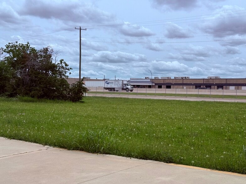 More Photos Of Highway 161, Grand Prairie Land For Sale
