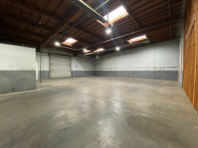 More Photos Of 2216 Cedarvale Dr, Ceres Warehouse For Lease