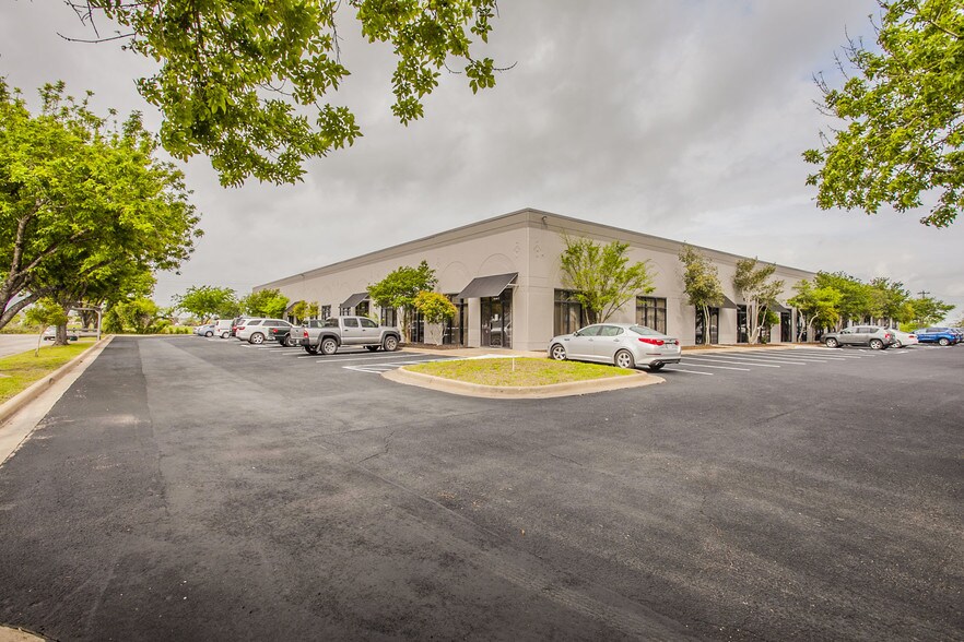 More Photos Of 150 Settlement Dr, Bastrop Medical For Lease
