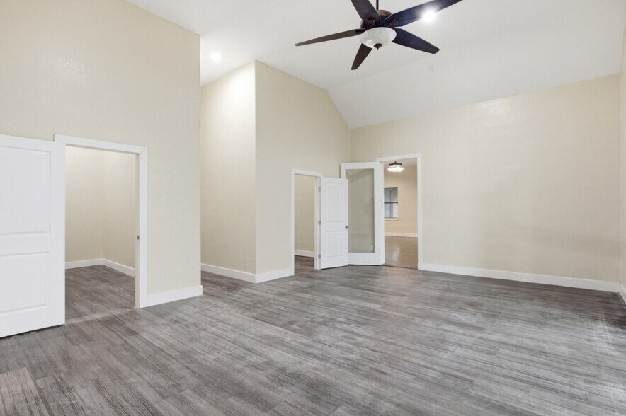 More Photos Of 17621 Stacey Ln, Lago Vista Lodge Meeting Hall For Lease