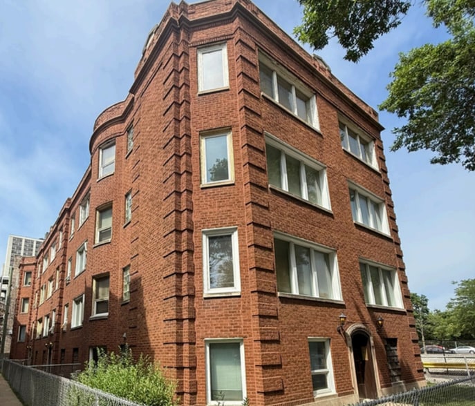 Primary Photo Of 816 W Agatite Ave, Chicago Apartments For Sale
