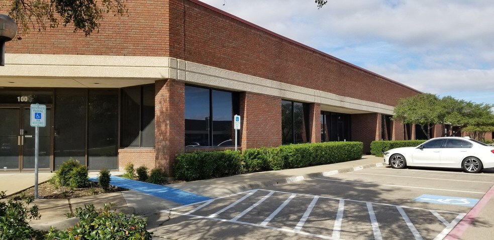 More Photos Of 1544 Valwood Pky, Carrollton Unknown For Lease