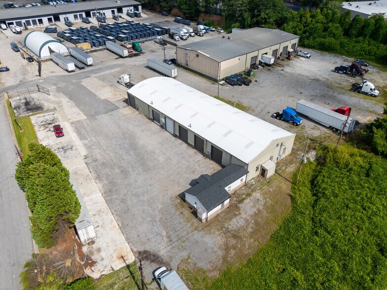 More Photos Of 4851 Highway 85, Forest Park Warehouse For Lease