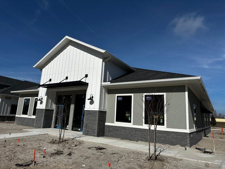 More Photos Of 12321 Stoneybrook Pky W, Winter Garden Storefront Retail Office For Lease