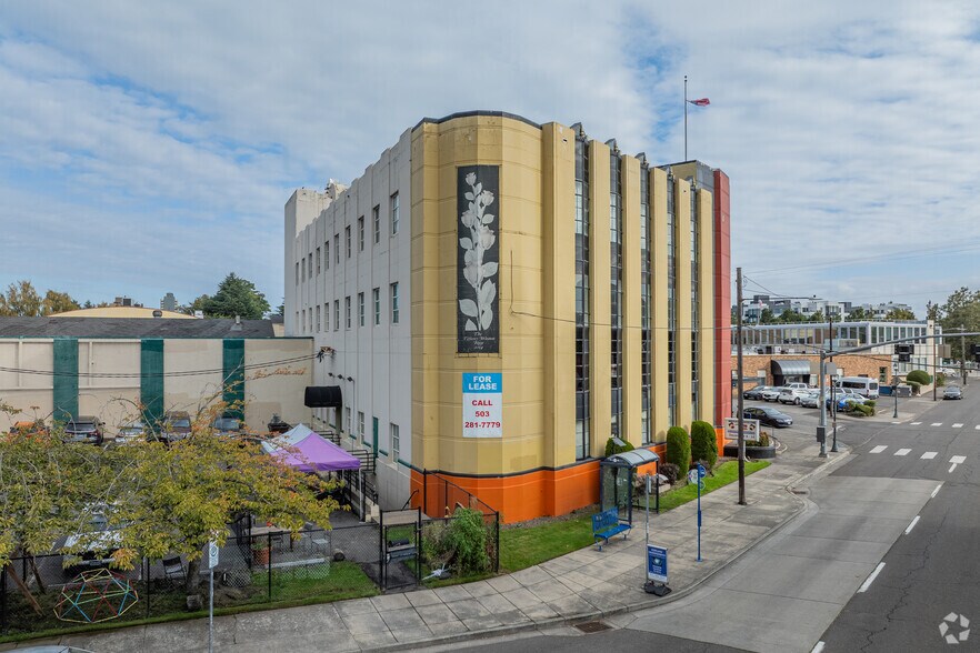 More Photos Of 1785 NE Sandy Blvd, Portland Office For Lease