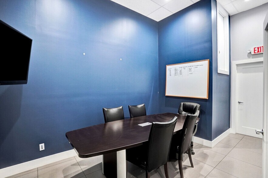 More Photos Of 2521 NE 4th Ave, Pompano Beach Flex For Lease