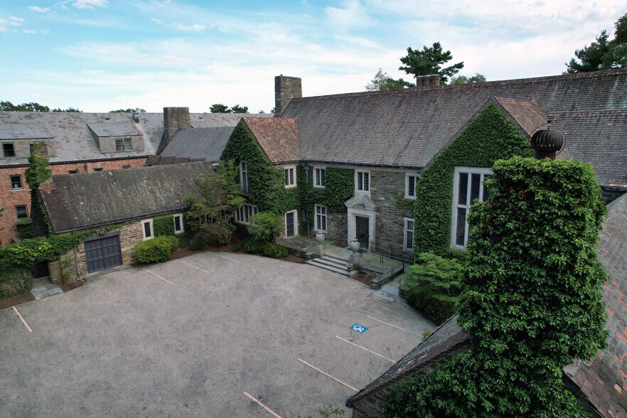 More Photos Of 36 Essex St, Wenham Schools For Sale