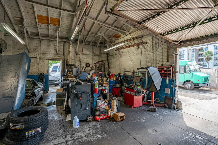More Photos Of 242 W Commonwealth Ave, Fullerton Auto Repair For Sale