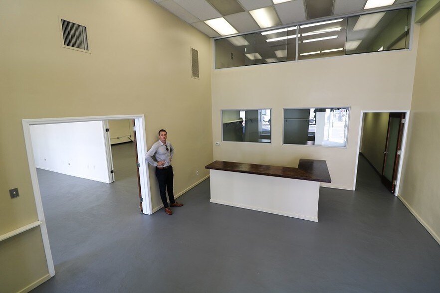More Photos Of 160-166 W Pico Blvd, Los Angeles Apartments For Sale