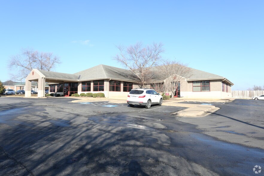 More Photos Of 4509 Mccain Blvd, North Little Rock Medical For Lease