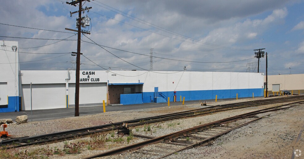 More Photos Of 4270-4310 S Maywood Ave, Vernon Warehouse For Lease