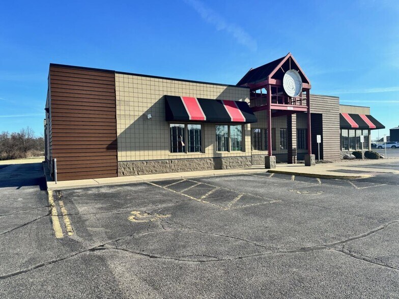 More Photos Of 1181 Stone Dr, Harrison Restaurant For Sale