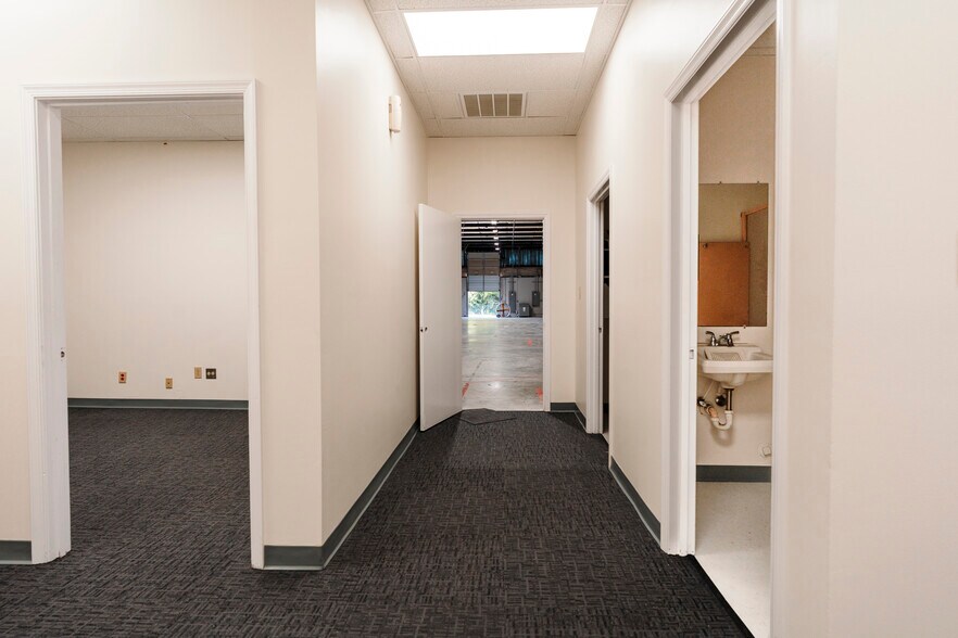 More Photos Of 510 Corliss St, Greensboro Light Manufacturing For Lease