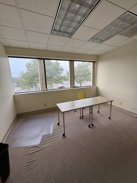 More Photos Of 100 Everett Ave, Chelsea Medical For Lease