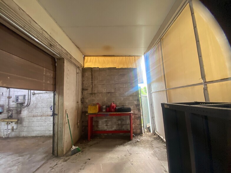 More Photos Of 340 SW 21st Ter, Fort Lauderdale Warehouse For Lease