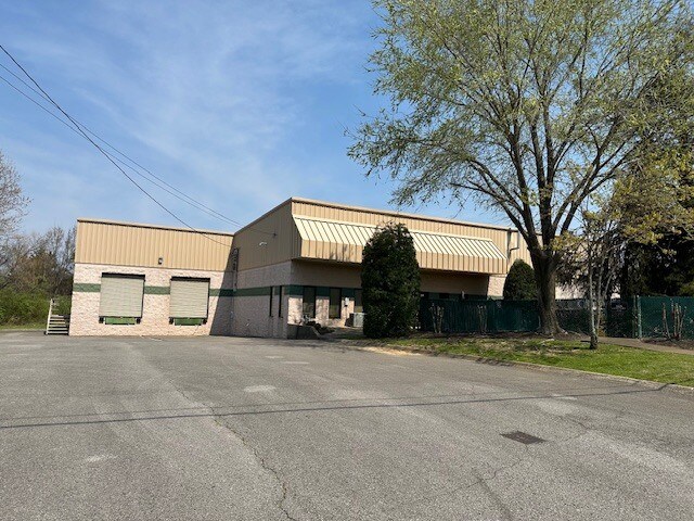 More Photos Of 1109 Stones River Ct, La Vergne Warehouse For Lease