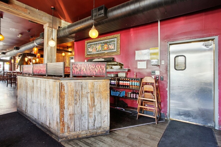 More Photos Of 3480-3496 W 32nd Ave, Denver Restaurant For Lease