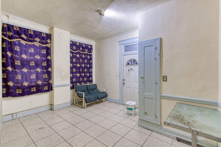 More Photos Of 423 W Grand Blvd, Detroit Apartments For Sale