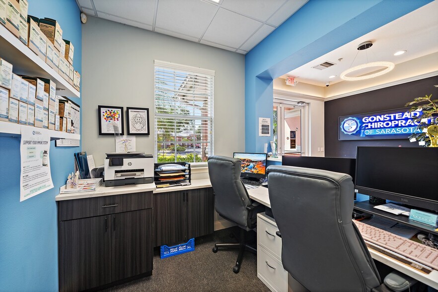 More Photos Of 5652-5654 Marquesas Cir, Sarasota Office For Lease