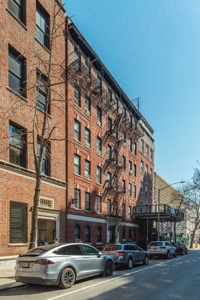 More Photos Of 245 E 30th St, New York Apartments For Sale