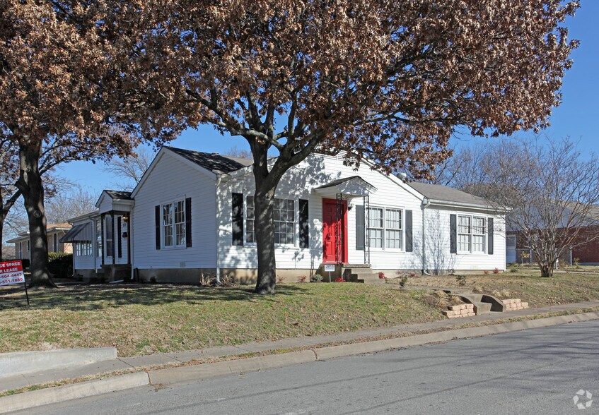 More Photos Of 513 S Tennessee St, McKinney Office For Sale