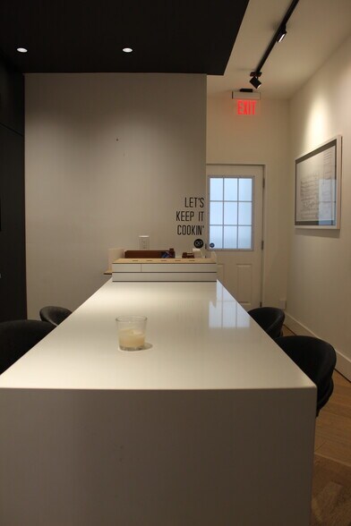 More Photos Of 709 D St SE, Washington Storefront For Lease