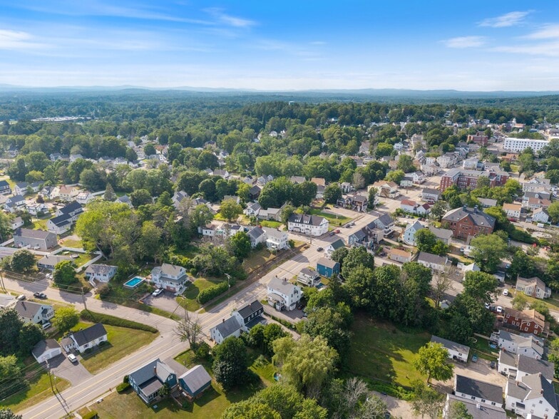 More Photos Of 140 Green St, Somersworth Apartments For Sale