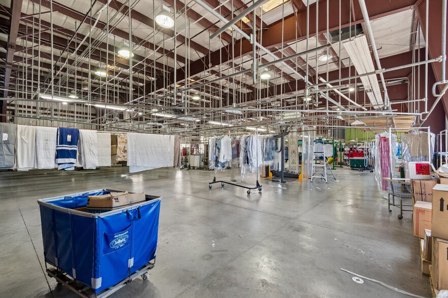 More Photos Of 9945 Race Track Rd, Tampa Industrial For Sale