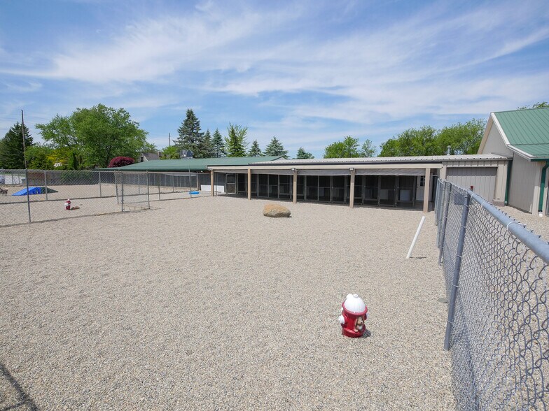 More Photos Of 75600 Van Dyke Rd, Bruce Twp Specialty For Sale