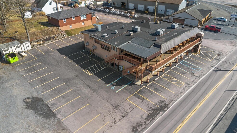 More Photos Of 31 Lakeside Dr, Harveys Lake Restaurant For Sale