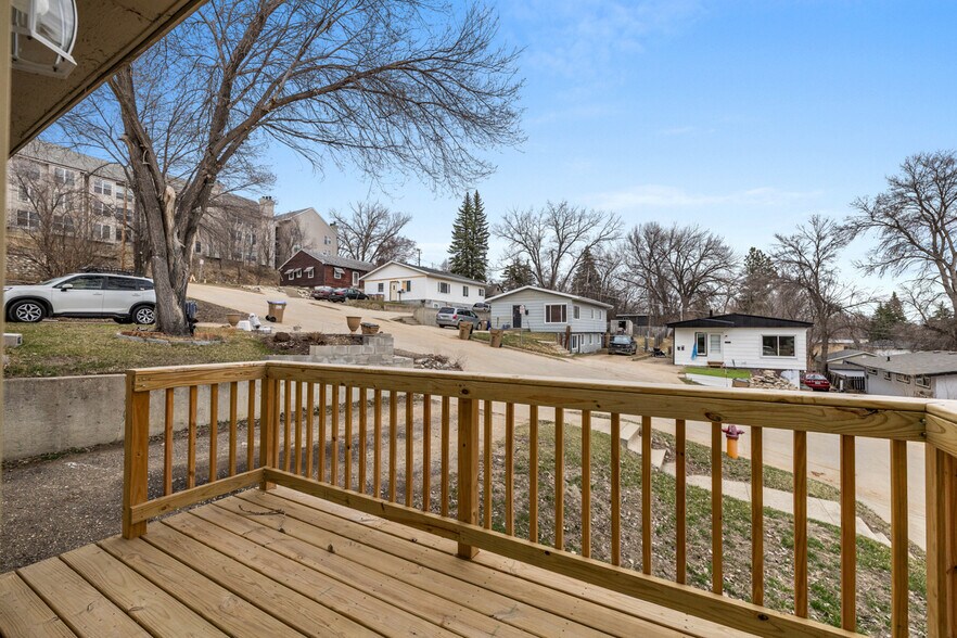 More Photos Of 1113 10th St NW, Minot Multifamily For Sale