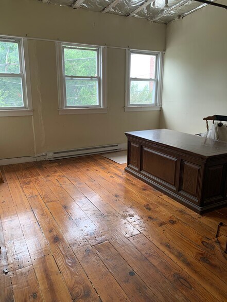 More Photos Of 24 Johnes St, Newburgh Light Manufacturing For Lease