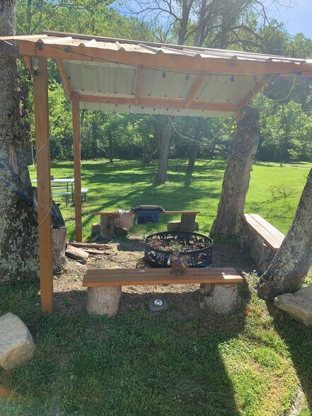 More Photos Of 2507 5th Street Rd, Huntington Specialty For Sale