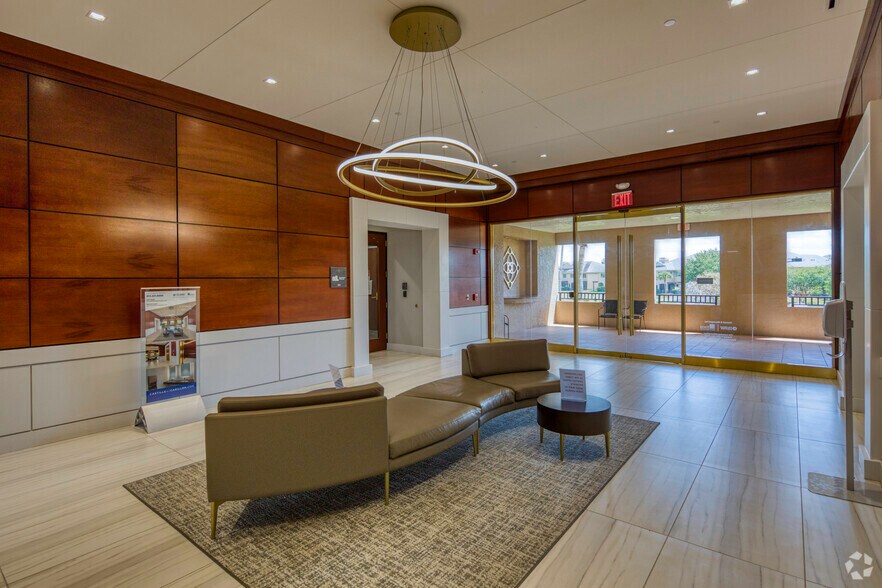 More Photos Of 450 Carillon Pky, Saint Petersburg Unknown For Lease
