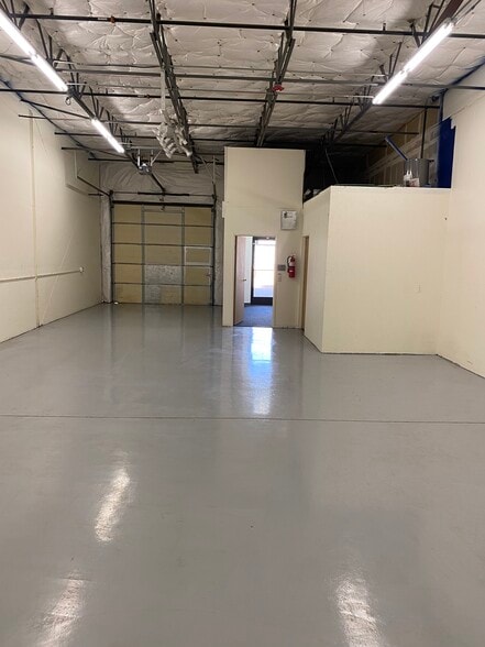 More Photos Of 9751 W 44th Ave, Wheat Ridge Warehouse For Lease