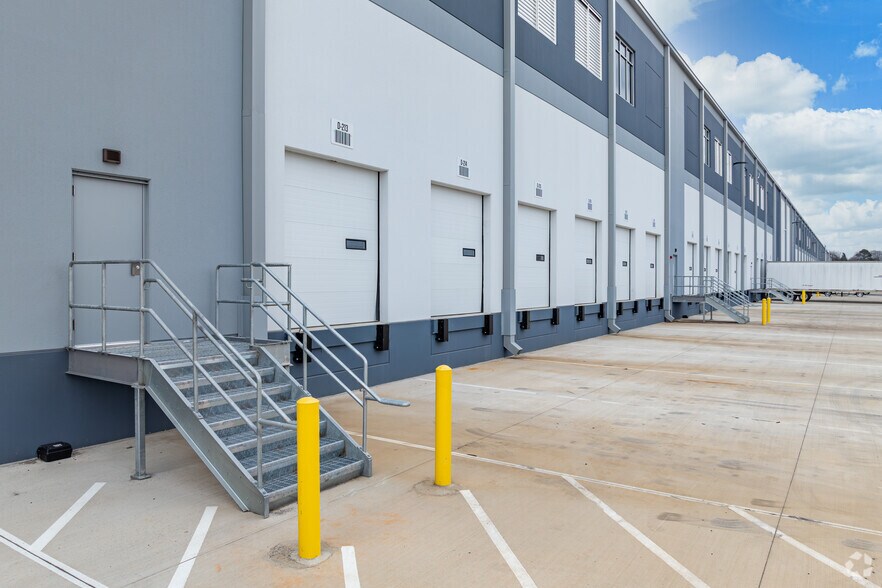 More Photos Of 1101 Gallimore Dairy Rd, Colfax Warehouse For Lease